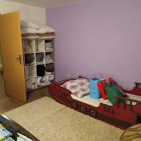 Lägenhet Apartman De Lucia *